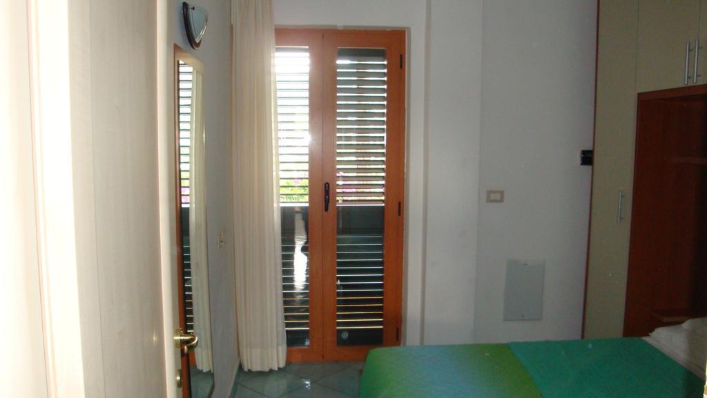 Ischia Uno Residence Forio di Ischia Zimmer foto